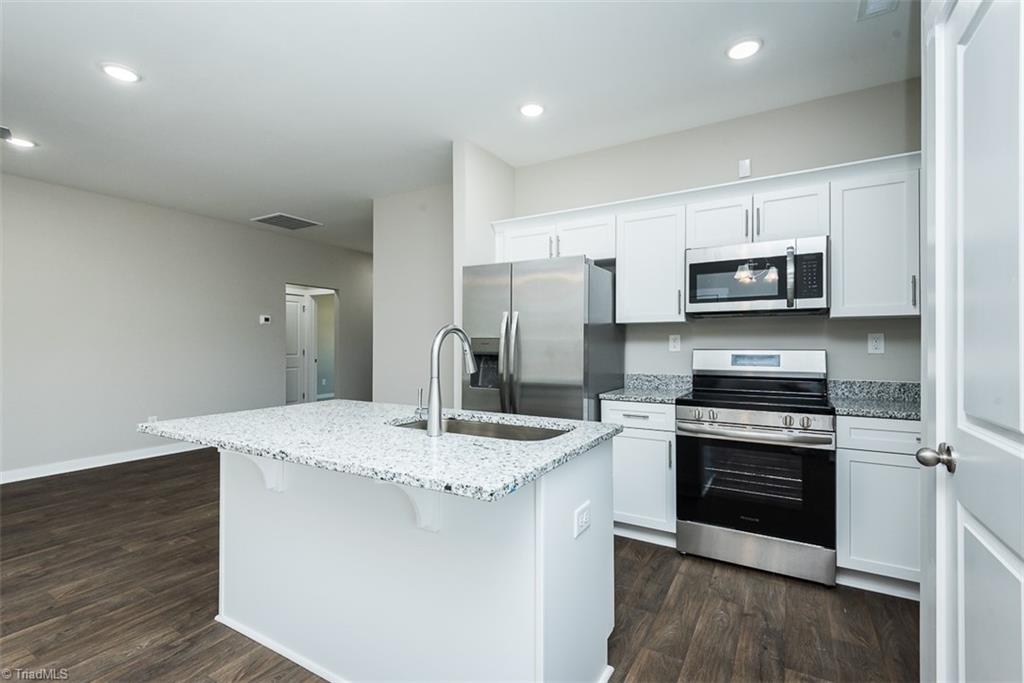 1035 Pinnix Loop Burlington, NC 27217 - Photo 4 of 21