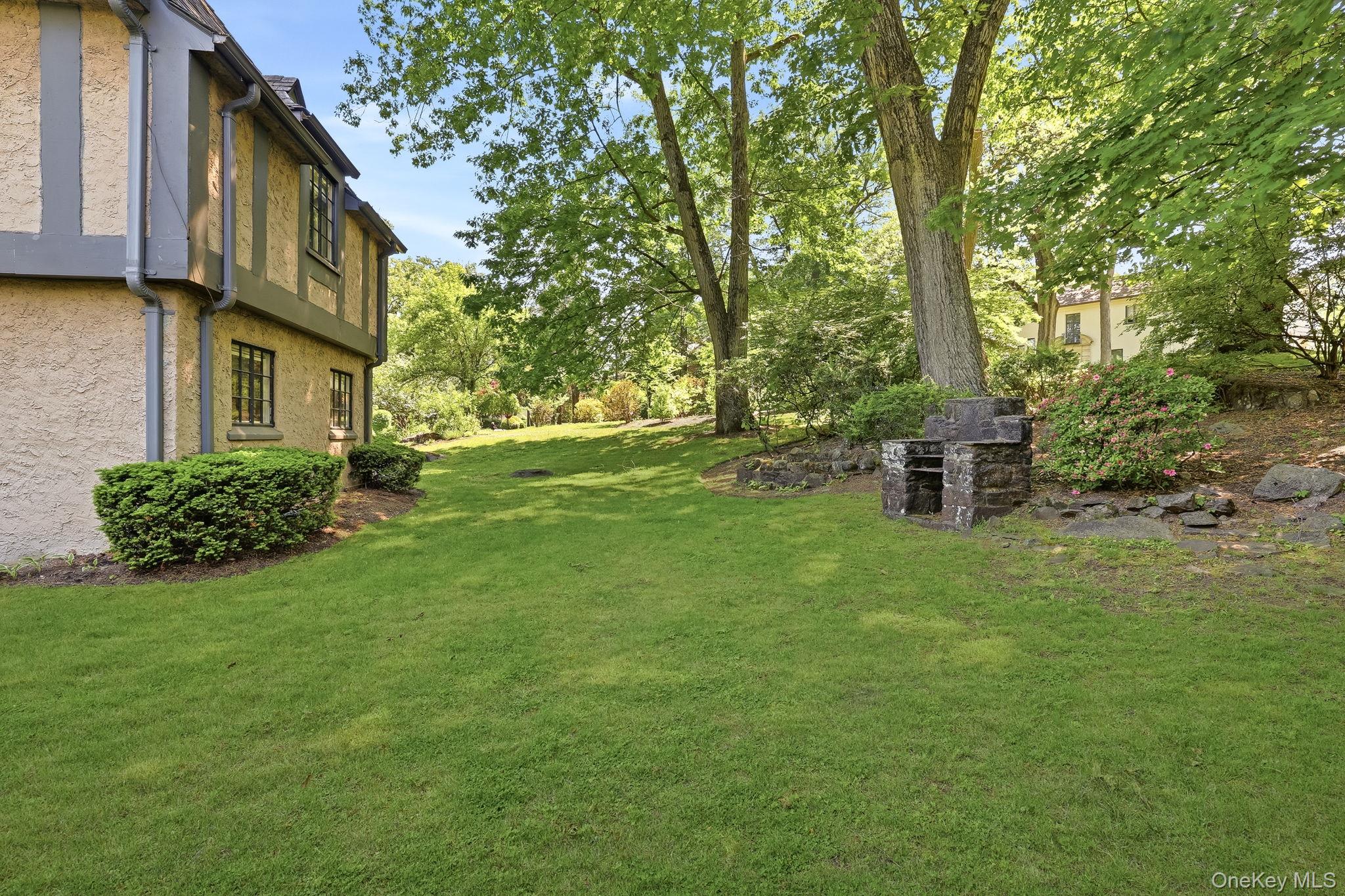 14 Overhill Road New Rochelle, NY 10804 - Photo 47 of 54