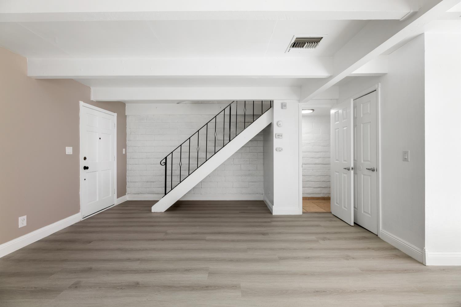 864 Rutledge Drive Lodi, CA 95242 - Photo 4 of 23