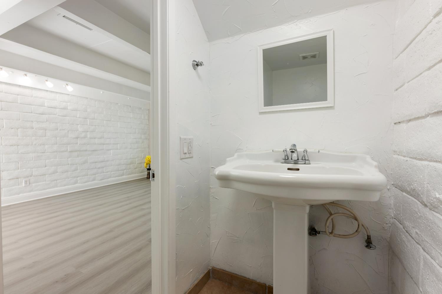 864 Rutledge Drive Lodi, CA 95242 - Photo 10 of 23