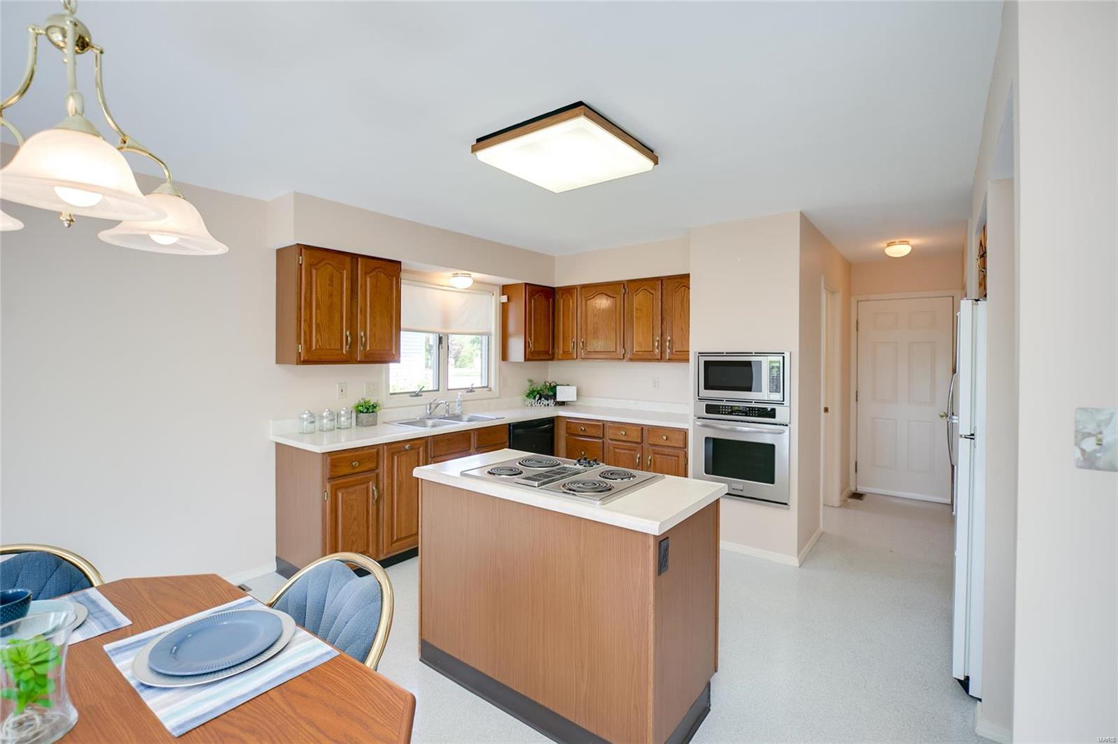 3120 Tollgate Road St. Louis, MO 63129 - Photo 3 of 49 Gallery Image 3