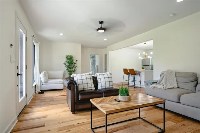 $324,000 | 615 E Parkway South, Memphis, TN 38104