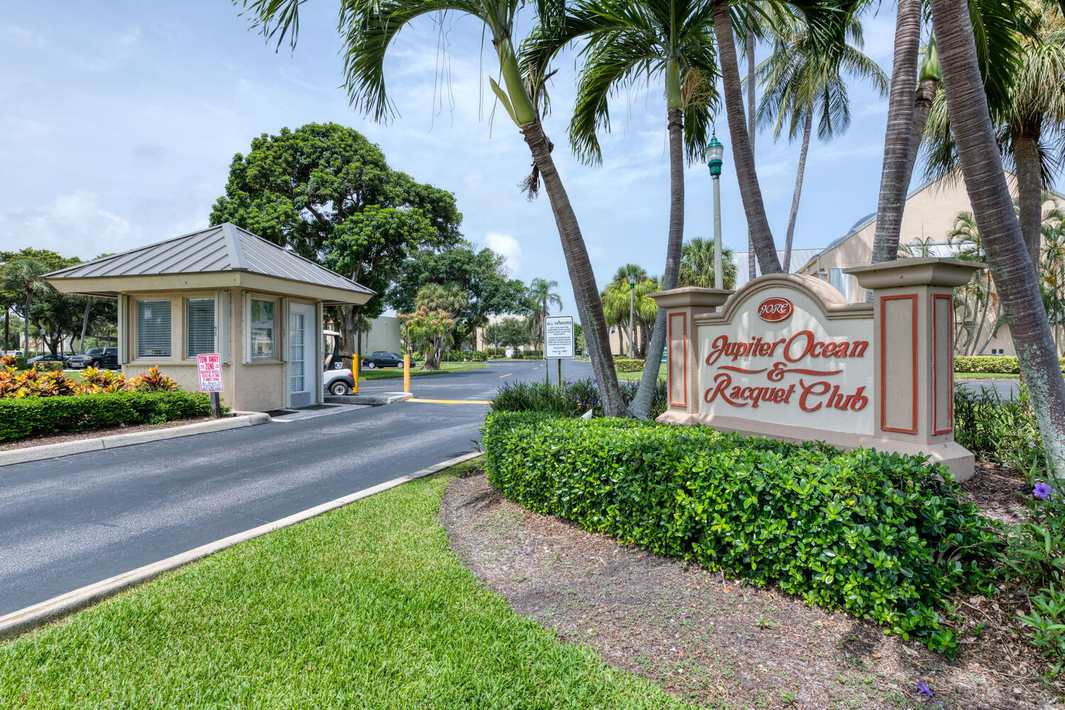 1605 Us-1, Unit 12B Jupiter, FL 33477 - Photo 20 of 28 ENTRANCE