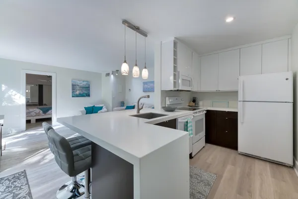 $2,200 | 1605 Us-1, Unit 12B, Jupiter, FL 33477
