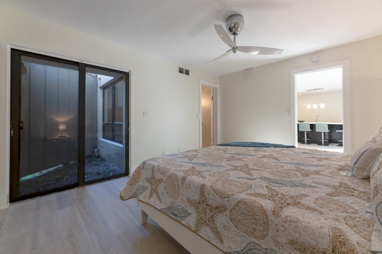 1605 Us-1, Unit 12B Jupiter, FL 33477 - Photo 10 of 28 Main Bedroom