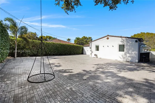 $950,000 | 6476 Southwest 10th Terrace, West Miami, FL 33144