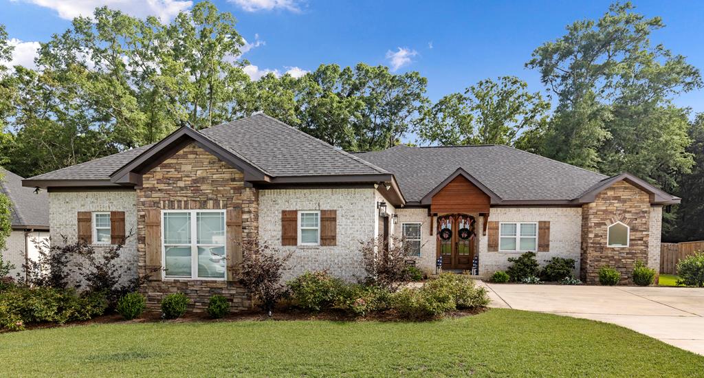 112 Laney Lane Dothan, AL 36305 - Photo 1 of 46 Main View