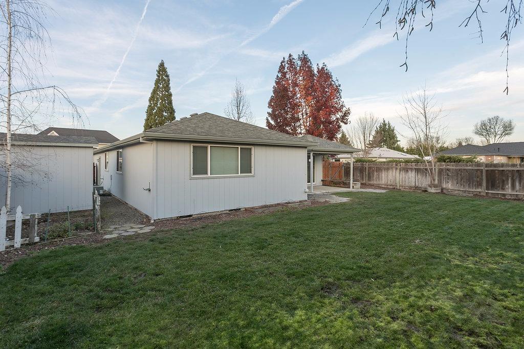 892 Isaac Way Central Point, OR 97502 - Photo 18 of 21 Additional Photo