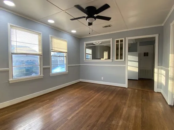 $1,150 | 204 East Houston Street, Unit A, Highlands, TX 77562