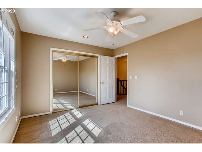 5688 Ridgetop Court Lake Oswego, OR 97035 - Photo 17 of 32 Gallery Image 17