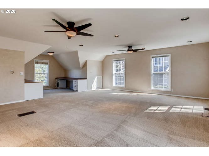 5688 Ridgetop Court Lake Oswego, OR 97035 - Photo 22 of 32 Gallery Image 22