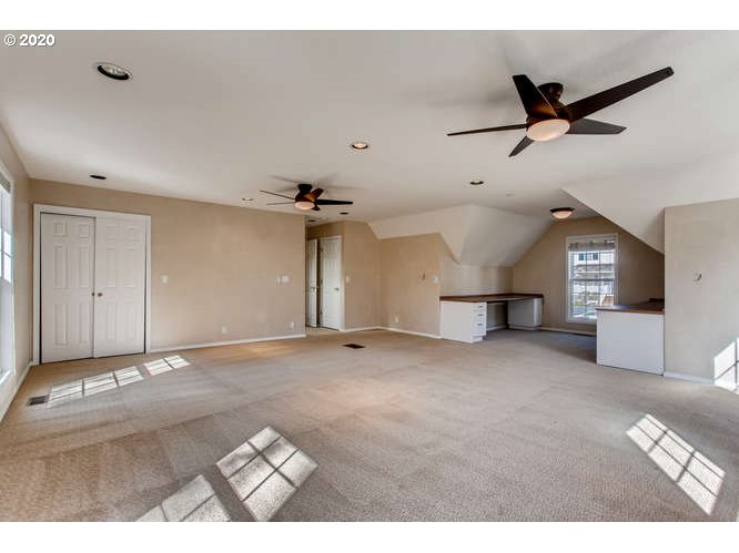 5688 Ridgetop Court Lake Oswego, OR 97035 - Photo 23 of 32 Gallery Image 23