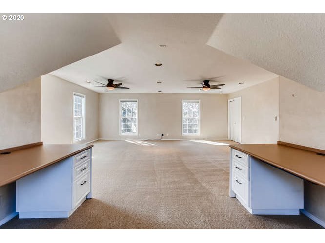 5688 Ridgetop Court Lake Oswego, OR 97035 - Photo 24 of 32 Gallery Image 24