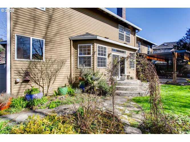 5688 Ridgetop Court Lake Oswego, OR 97035 - Photo 30 of 32 Gallery Image 30