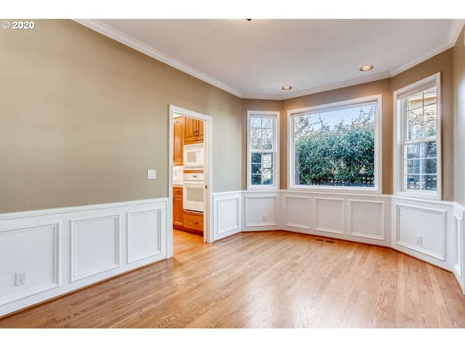 5688 Ridgetop Court Lake Oswego, OR 97035 - Photo 5 of 32 Gallery Image 5