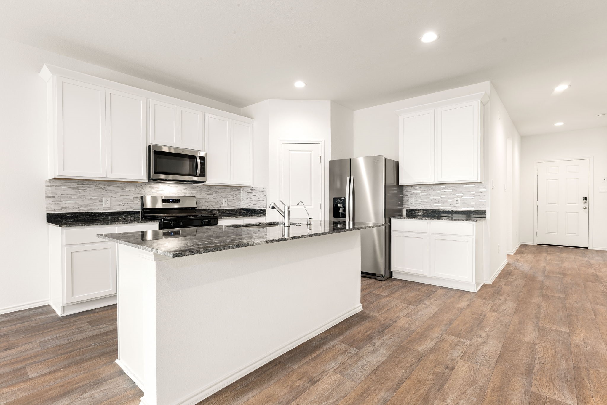 3023 Sycamore Run Lane Rosenberg, TX 77469 - Photo 3 of 26 Refrigerator Included in Lease!