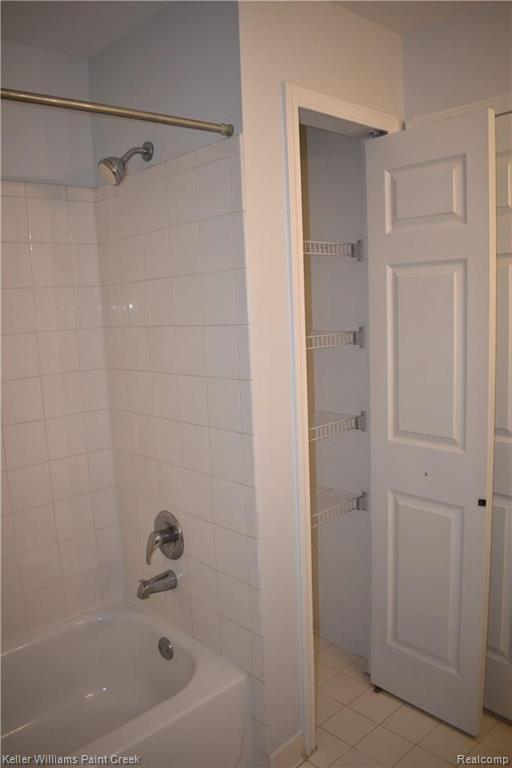 1885 Flagstone Circle Rochester, MI 48307 - Photo 24 of 32