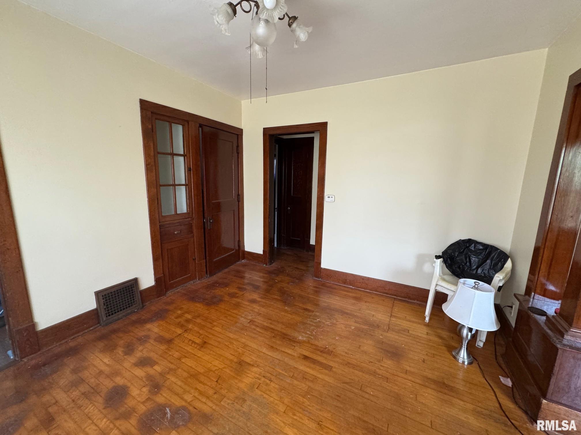 1117 East Ash Street Springfield, IL 62703 - Photo 4 of 10