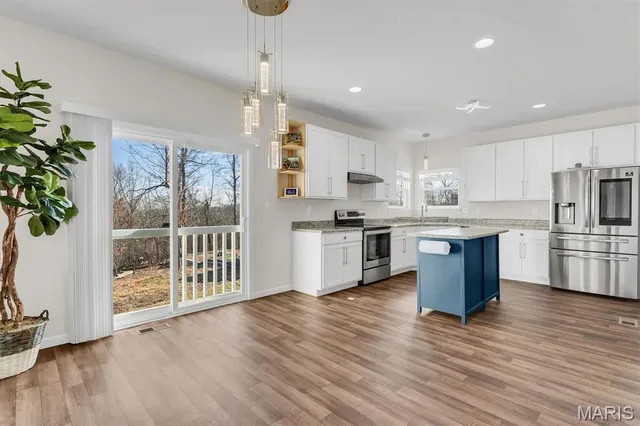 $415,000 | 1640 Ridgeway Trail, Fenton, MO 63026