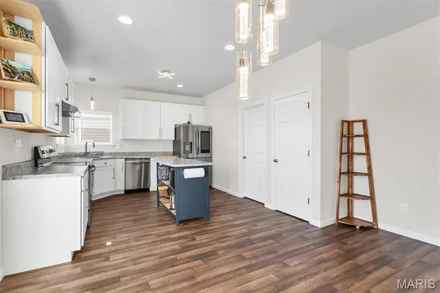 $415,000 | 1640 Ridgeway Trail, Fenton, MO 63026