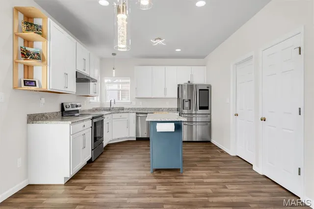 $415,000 | 1640 Ridgeway Trail, Fenton, MO 63026