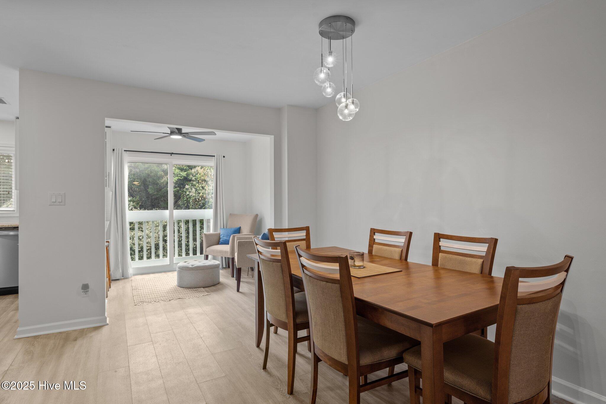 651 Salter Path Road, Unit 20B Pine Knoll Shores, NC 28512 - Photo 10 of 41 Dining Area
