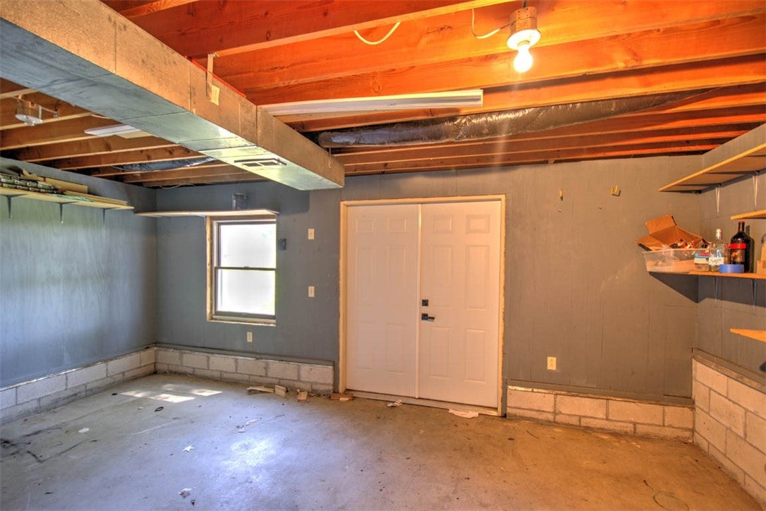 8455 Lehman Road Decatur, IL 62521 - Photo 29 of 37 Gallery Image 29