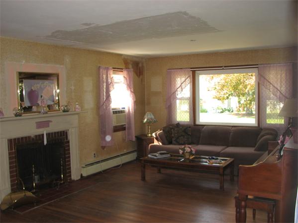 151 Lancashire Road Springfield, MA 01104 - Photo 2 of 14 Gallery Image 2