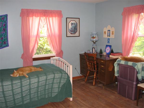 151 Lancashire Road Springfield, MA 01104 - Photo 3 of 14 Gallery Image 3