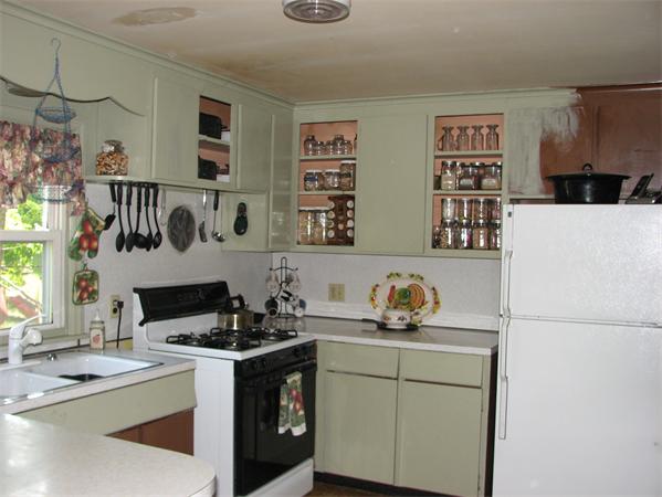151 Lancashire Road Springfield, MA 01104 - Photo 5 of 14 Gallery Image 5