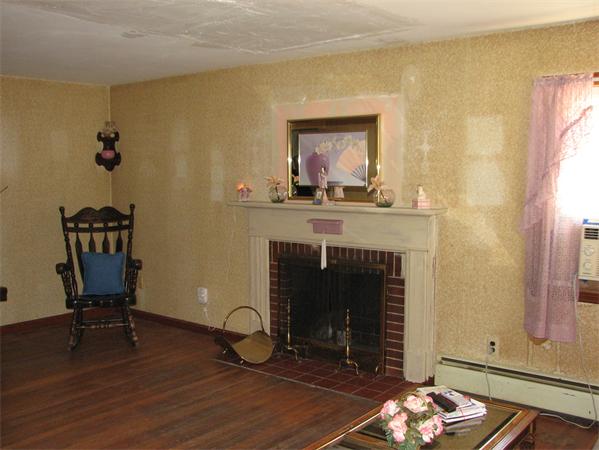 151 Lancashire Road Springfield, MA 01104 - Photo 8 of 14 Gallery Image 8