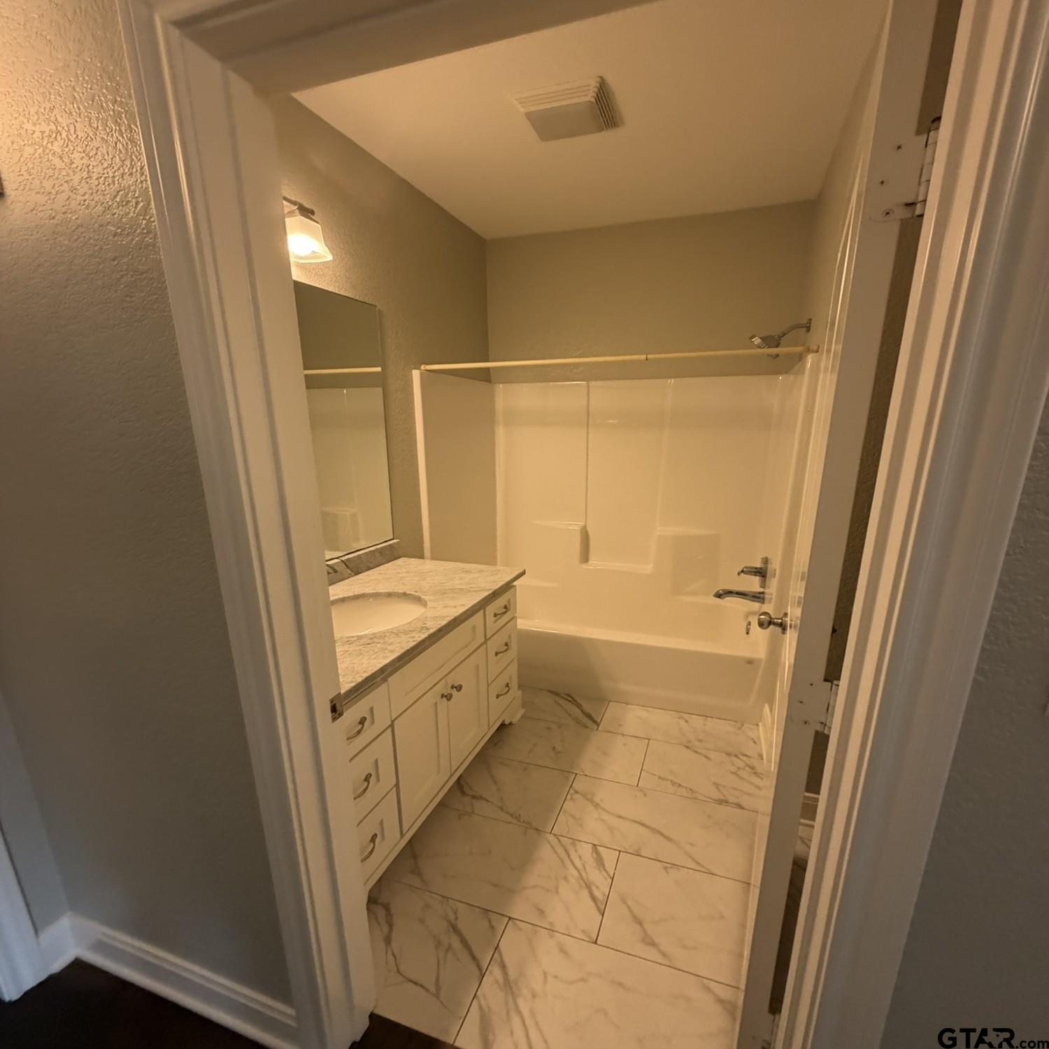 2009 Grassy Ridge Lane Tyler, TX 75703 - Photo 8 of 25