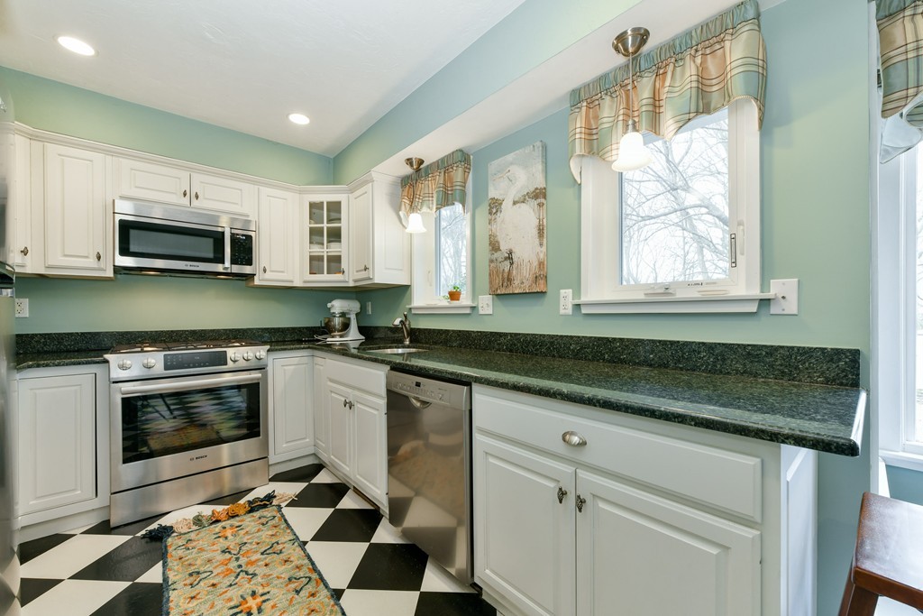 6 Farmer Road, Unit 6 Milton, MA 02186 - Photo 7 of 15 Gallery Image 7