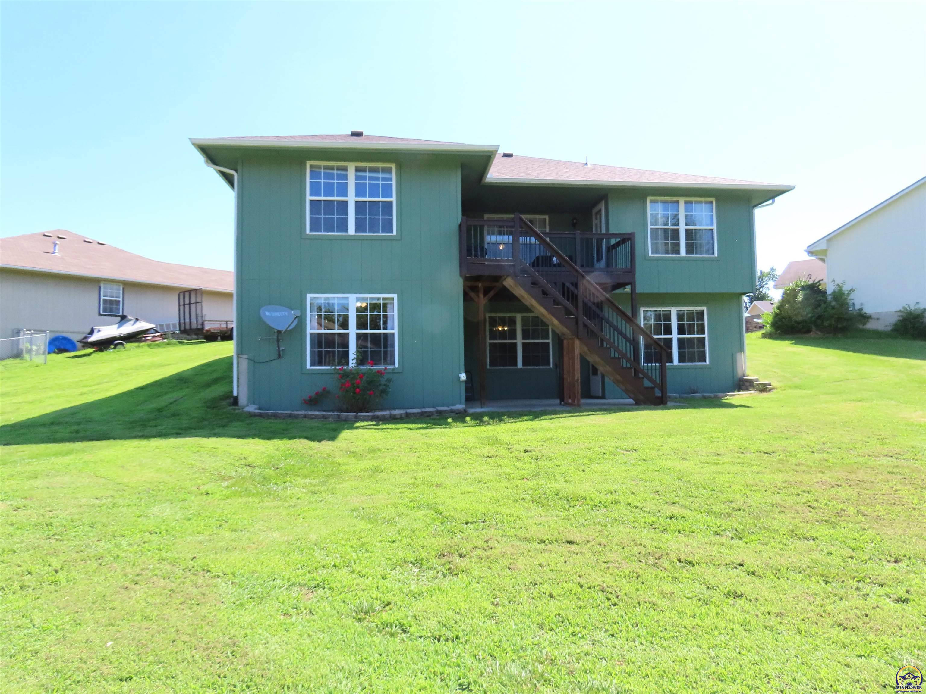 3909 Northwest Fielding Terrace Topeka, KS 66618 - Photo 28 of 33
