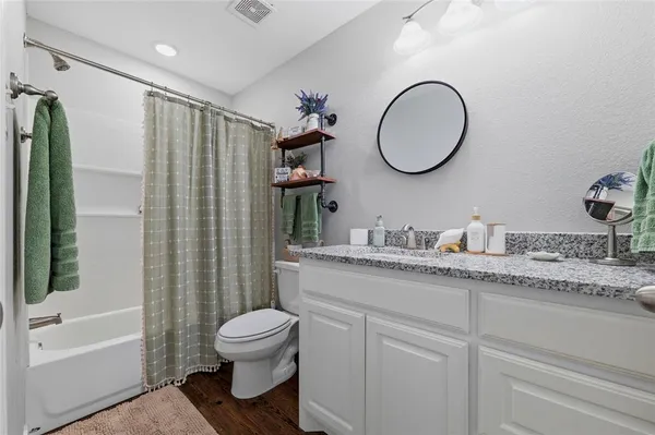 $240,000 | 300 West Main Street, Itasca, TX 76055