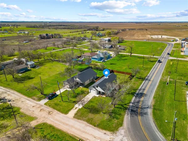 $240,000 | 300 West Main Street, Itasca, TX 76055