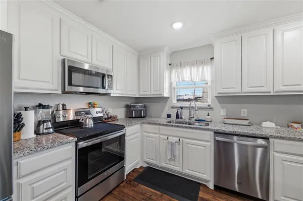 $240,000 | 300 West Main Street, Itasca, TX 76055