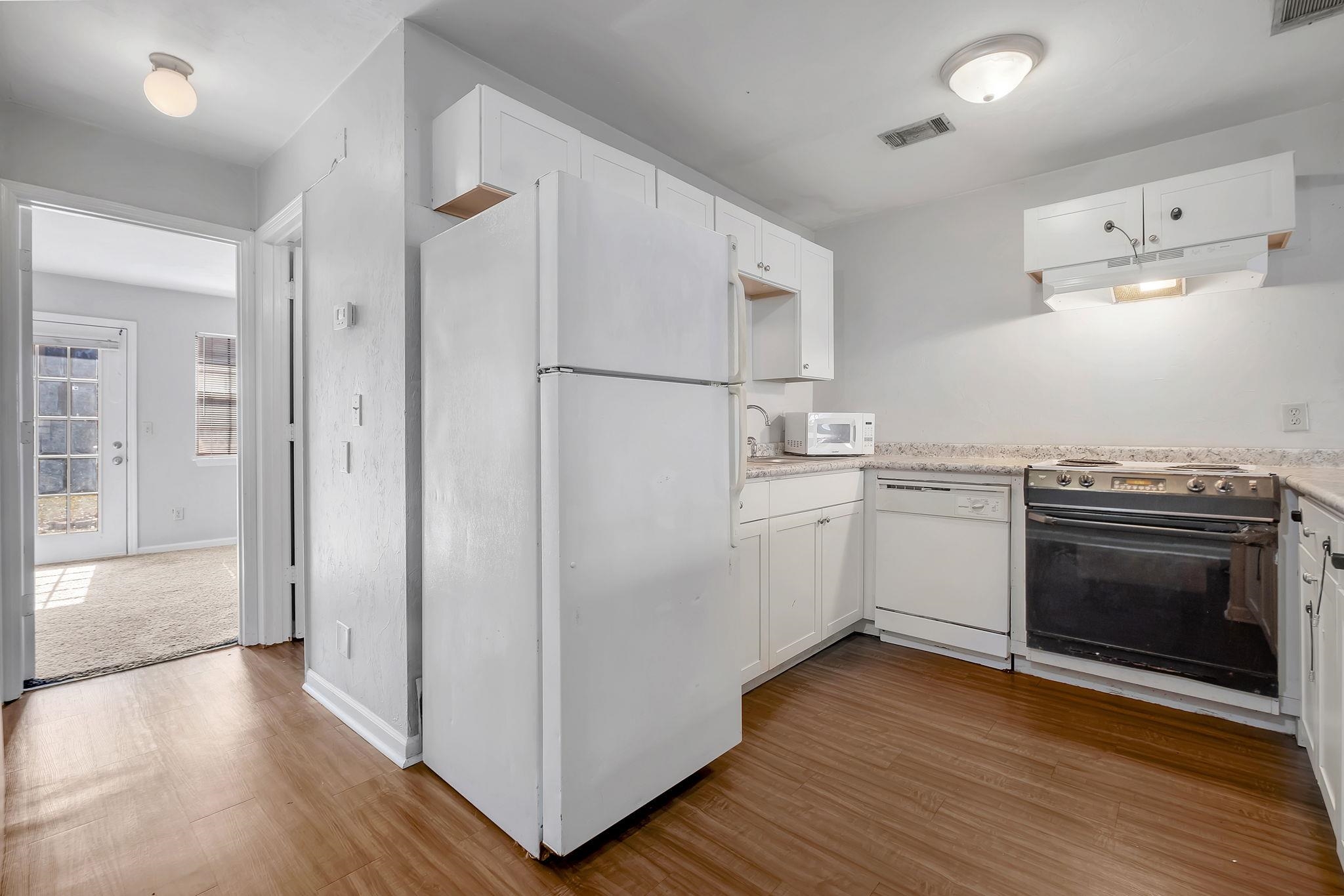 1808 Jackson Bluff Road, Unit E Tallahassee, FL 32304 - Photo 6 of 35