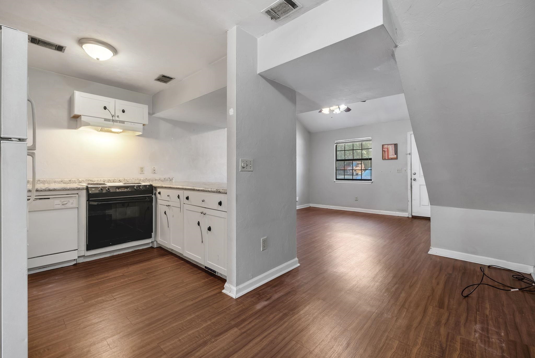 1808 Jackson Bluff Road, Unit E Tallahassee, FL 32304 - Photo 8 of 35