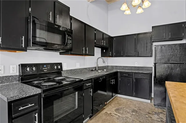 $239,000 | 113 West 5th Street, Unit 208, Kansas City, MO 64105