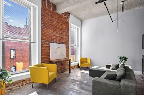 $211,000 | 113 West 5th Street, Unit 208, Kansas City, MO 64105