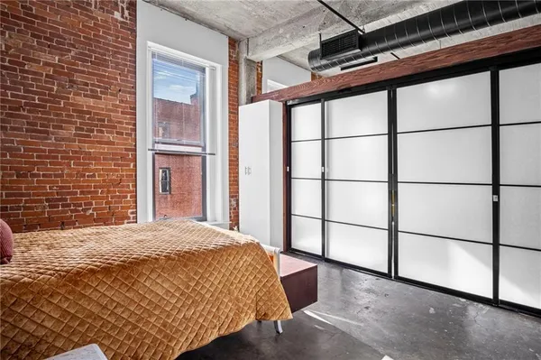 $211,000 | 113 West 5th Street, Unit 208, Kansas City, MO 64105