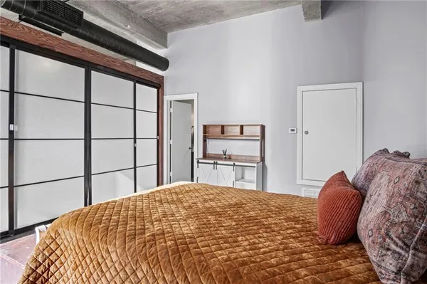 $211,000 | 113 West 5th Street, Unit 208, Kansas City, MO 64105