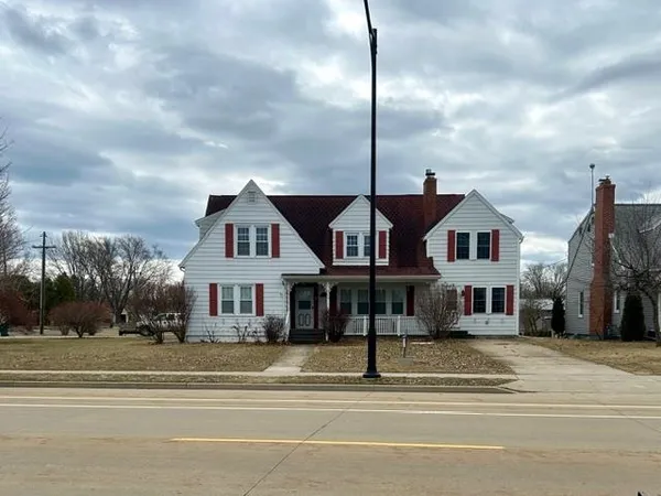 $419,900 | 3009 Riverside Avenue, Marinette, WI 54143