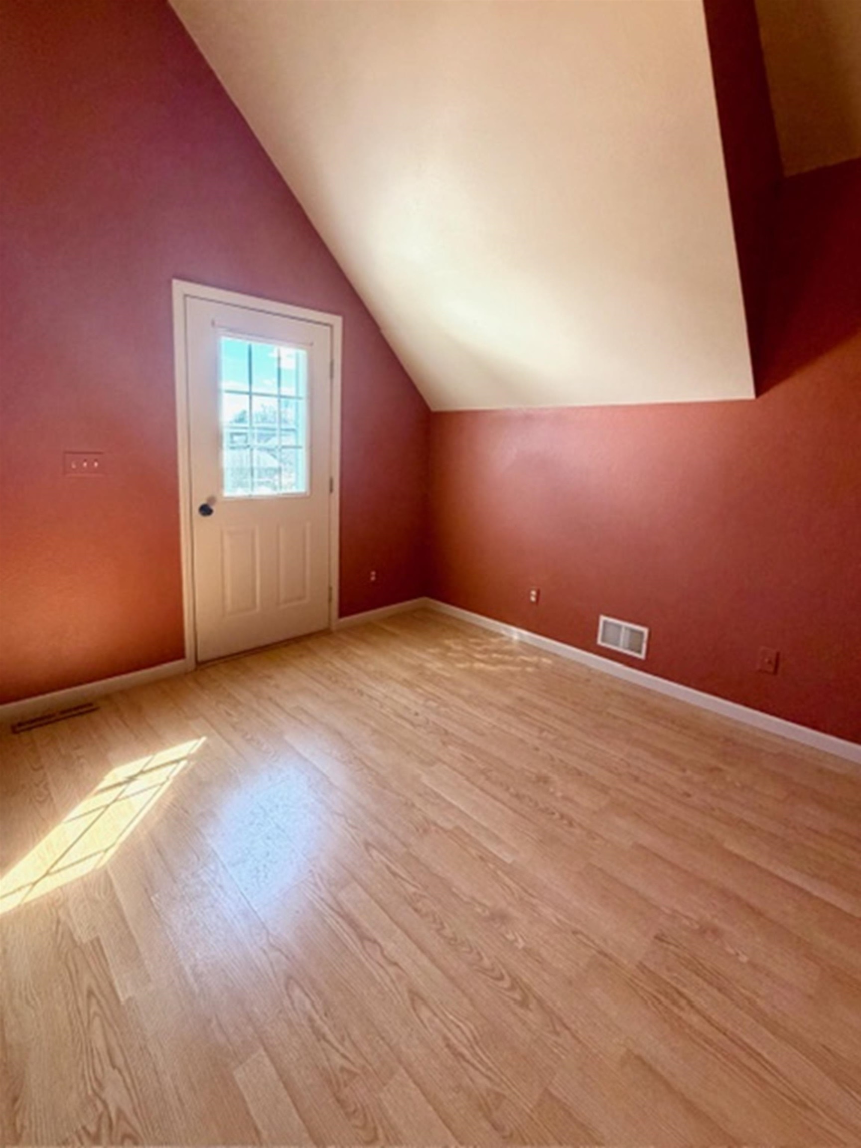 3009 Riverside Avenue Marinette, WI 54143 - Photo 19 of 26