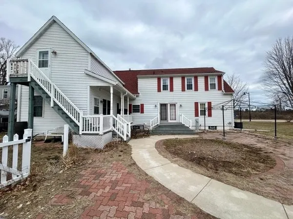 $419,900 | 3009 Riverside Avenue, Marinette, WI 54143