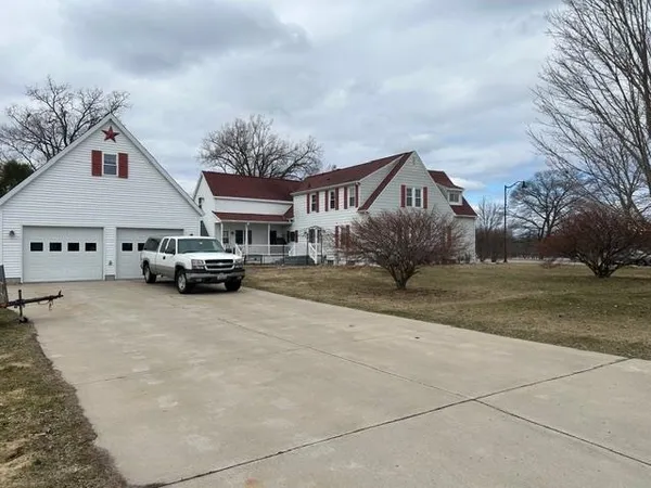 $419,900 | 3009 Riverside Avenue, Marinette, WI 54143
