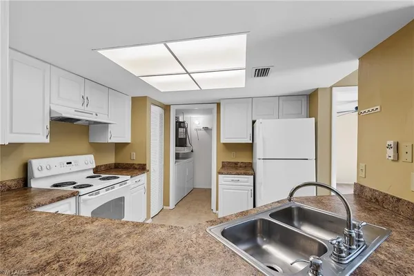 $190,000 | 3170 Seasons Way, Unit 807, Estero, FL 33928