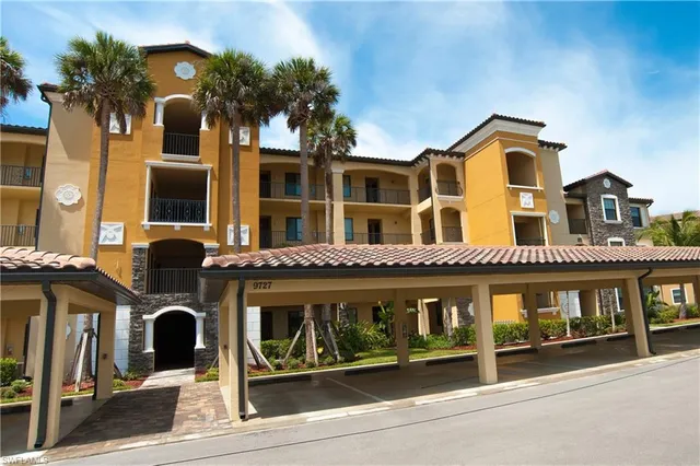 $5,000 | 9727 Acqua Court, Unit 423, Naples, FL 34113