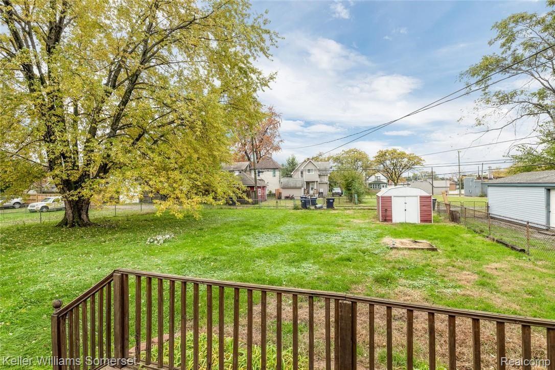18 Forest Street River Rouge, MI 48218 - Photo 21 of 25 Deck / Backyard